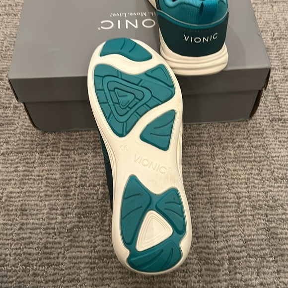 Vionic Lyla Mesh Moss Lace-Up Sneakers w/ Zipper Detail 8 1/2 Wide - Picture 6 of 6